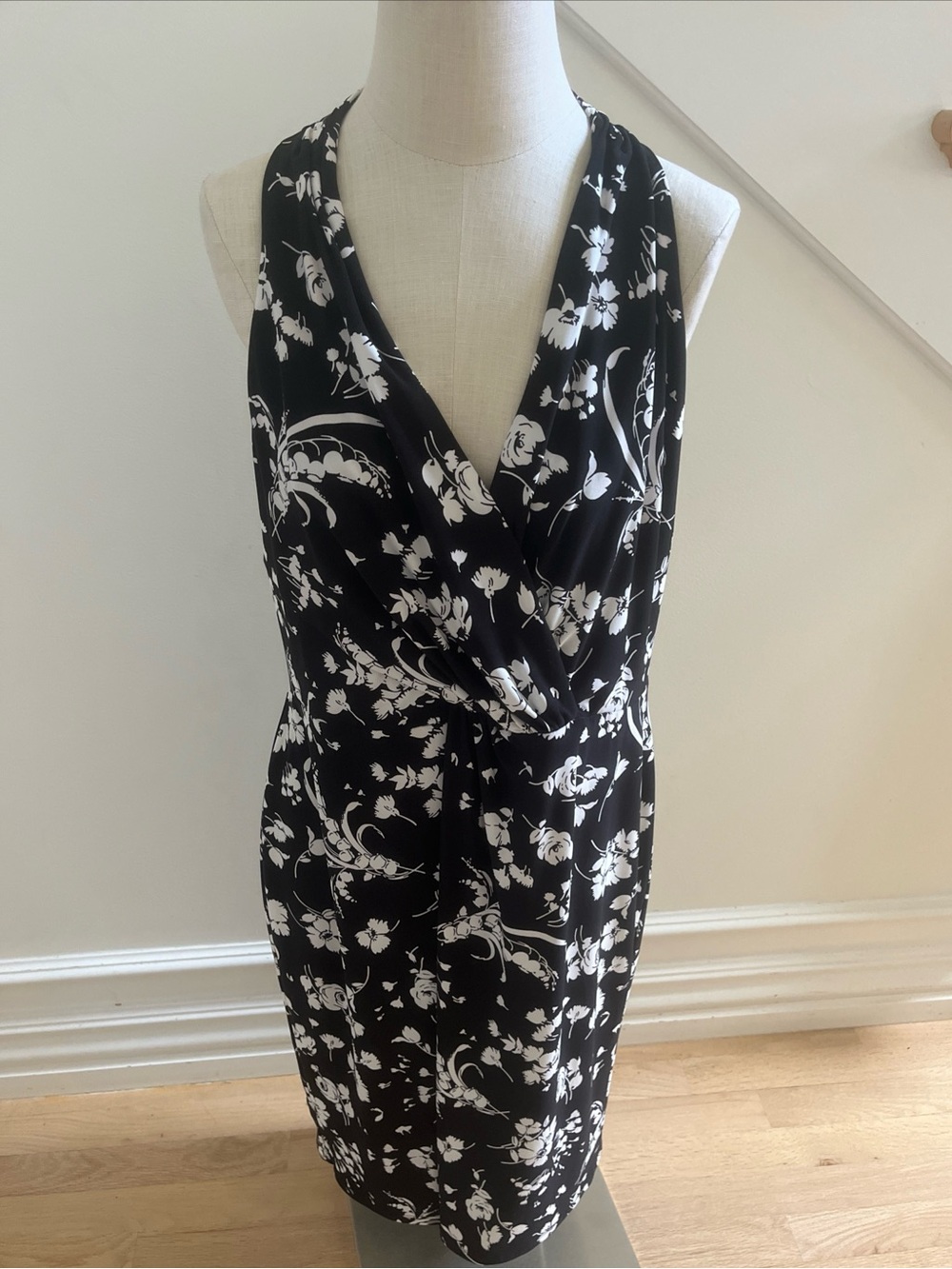 Ralph Lauren Black White Floral Faux Warp Dress Size 14 V-Neck Sleeveless